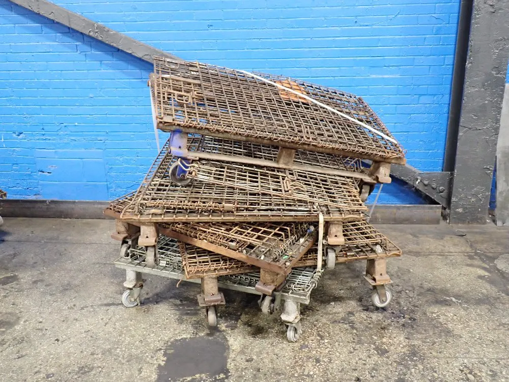 PORTABLE COLLAPSIBLE BASKETS