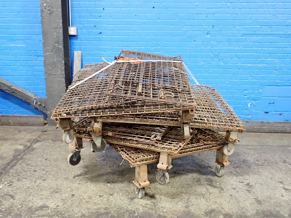 PORTABLE COLLAPSIBLE BASKETS