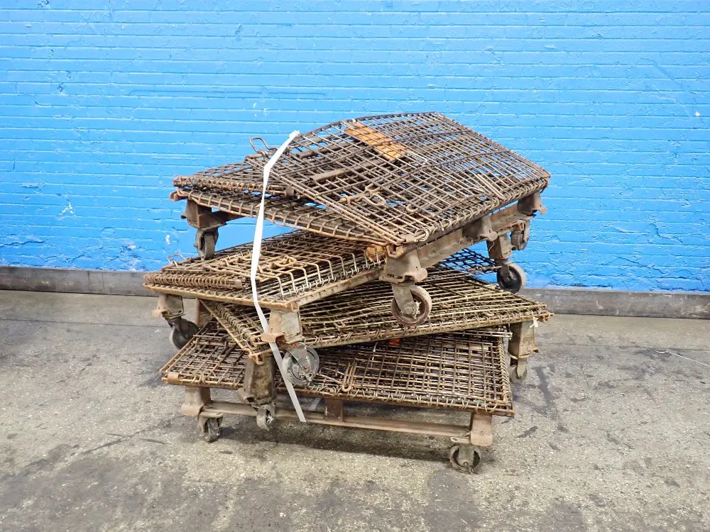 PORTABLE COLLAPSIBLE BASKETS
