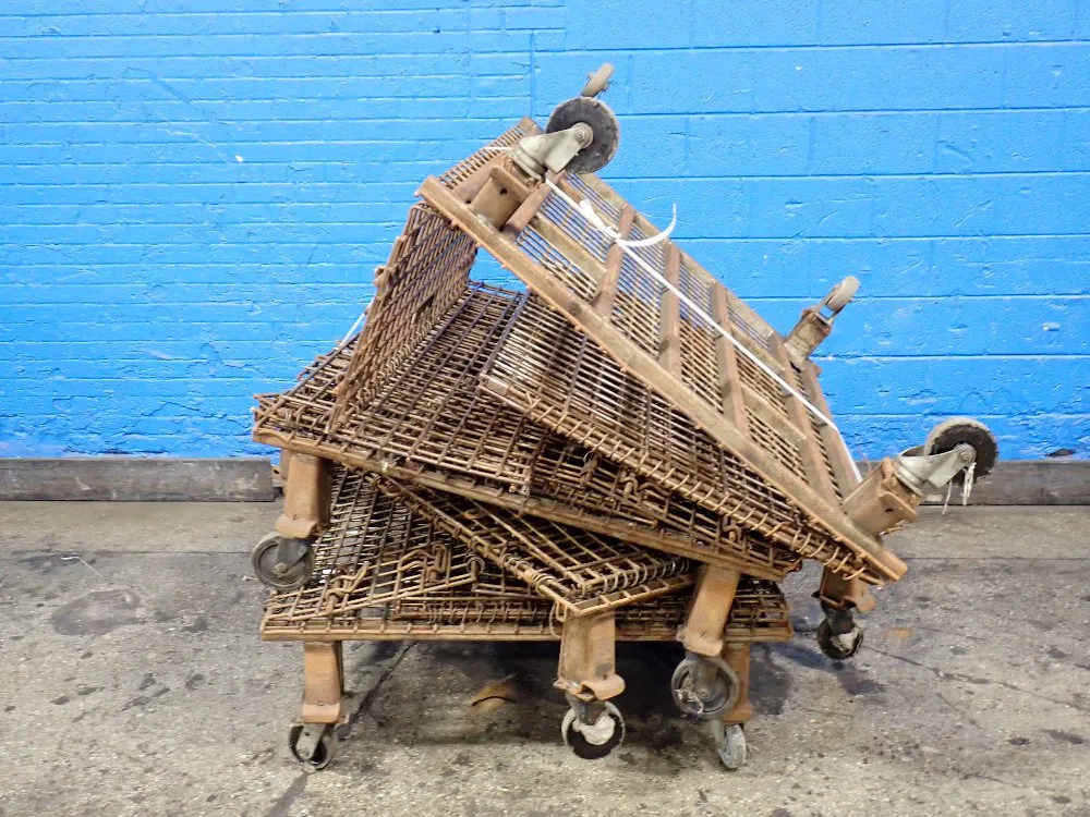 PORTABLE COLLAPSIBLE BASKETS