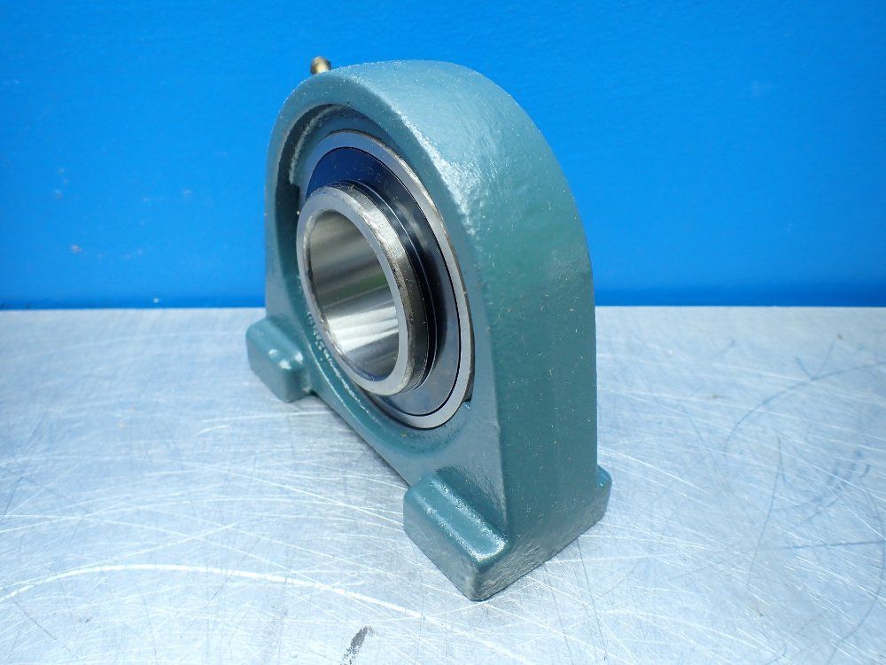 Ami Bearings Tapped Base, 1-3/4 In Bore, Cast Iron Material 2 Pillow Block Ball Bearing Units - Uctb209-28