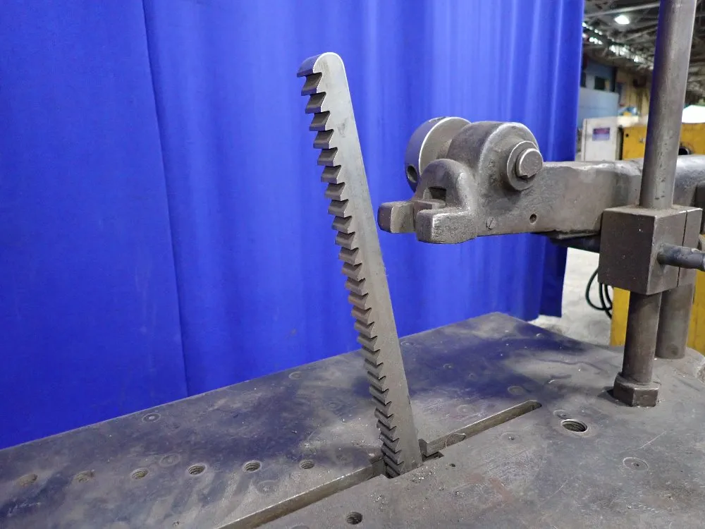 Davis 18 1/2" X 29 1/4" Keyseater