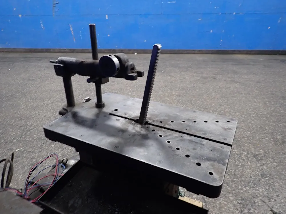 Davis 18 1/2" X 29 1/4" Keyseater