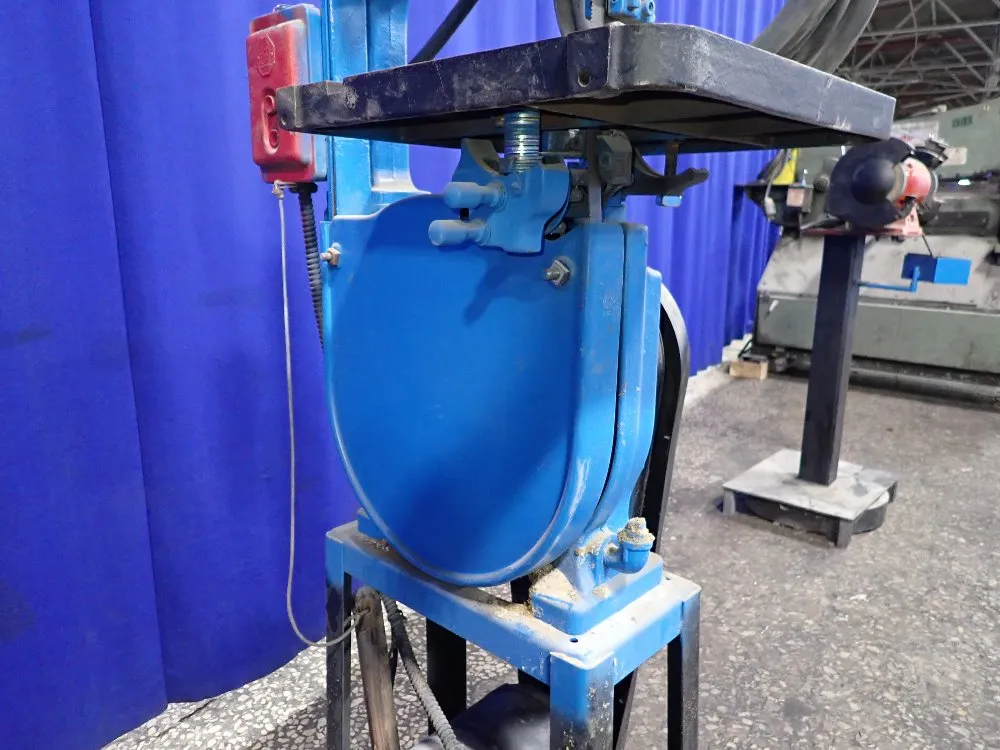 Delta 13 1/2" Vertical Band Saw
