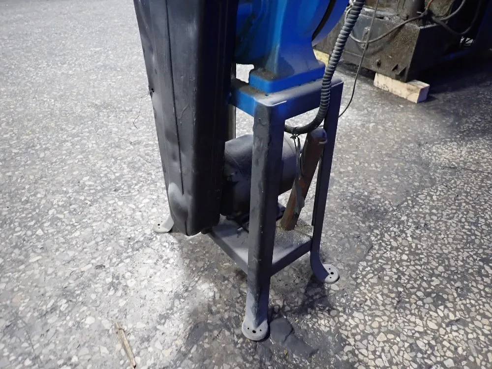 Delta 13 1/2" Vertical Band Saw
