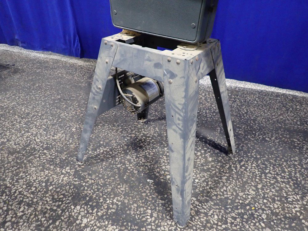 Craftsman 12" Vertical Band Saw - 113.243311