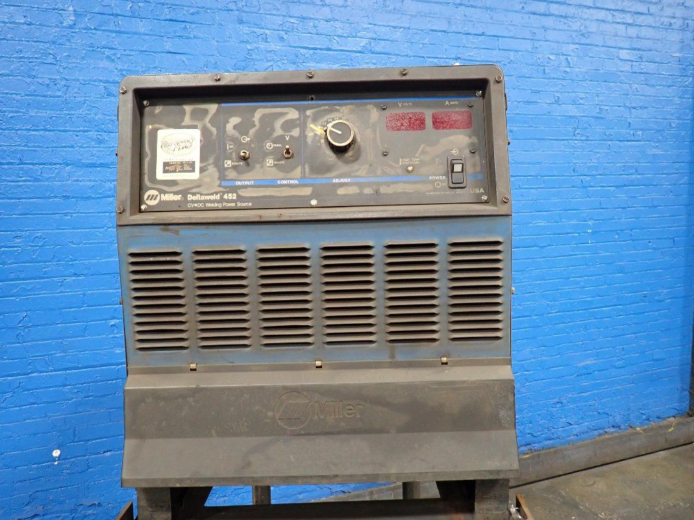 Miller 31.1 Kw Welder - Deltaweld 452
