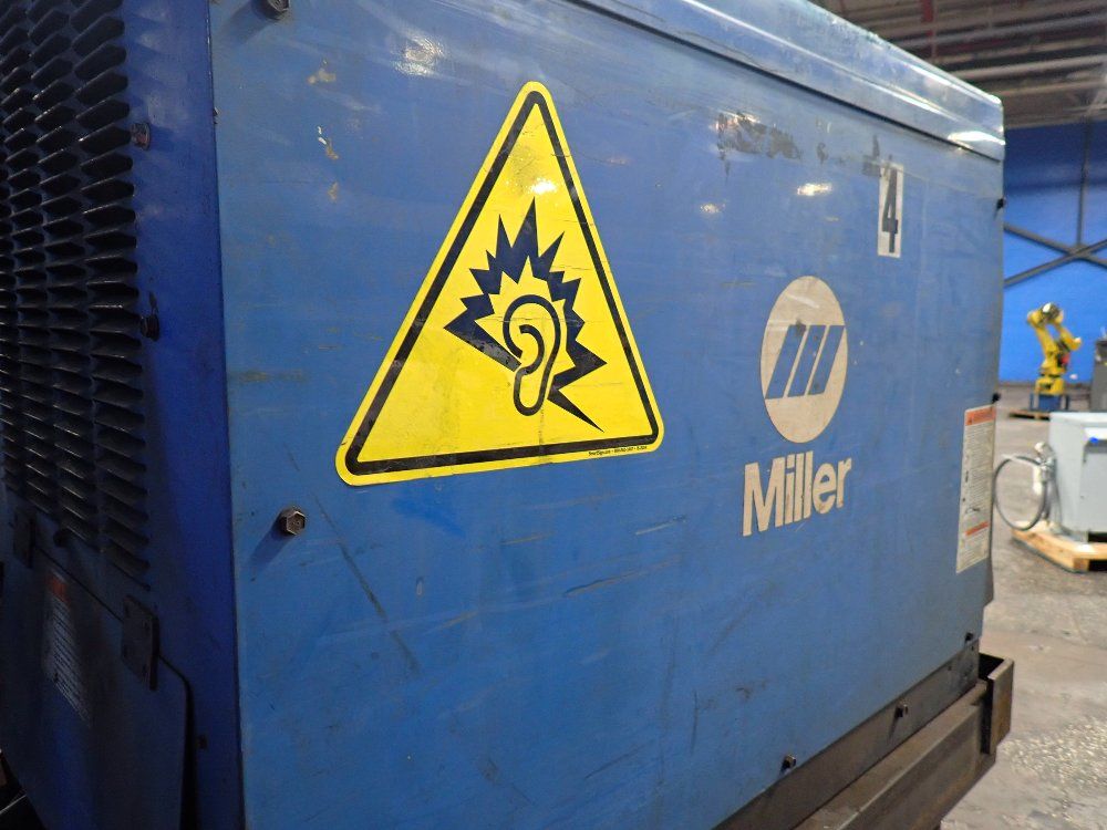 Miller 31.1 Kw Welder - Deltaweld 452