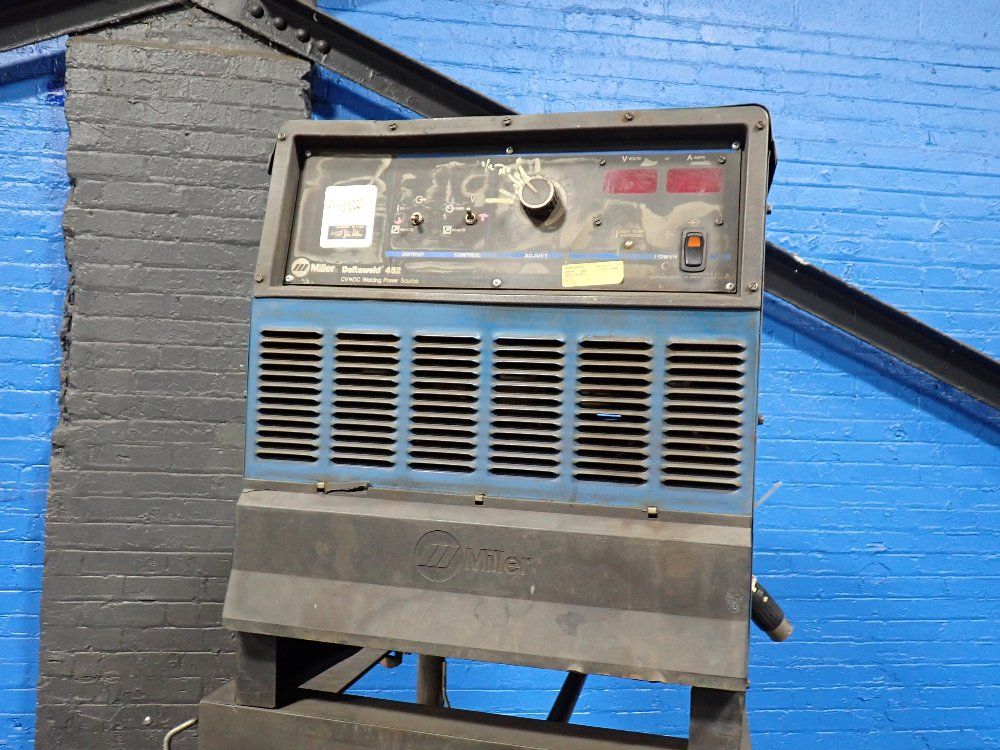 Miller 21.1 Kw Welder - Deltaweld 452