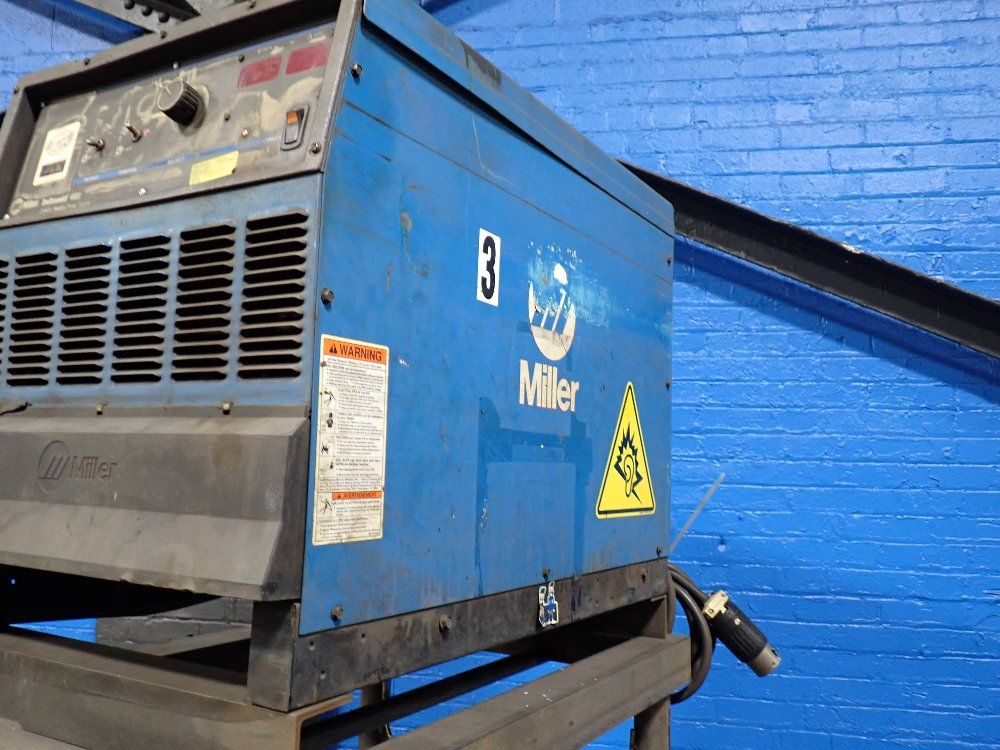 Miller 21.1 Kw Welder - Deltaweld 452