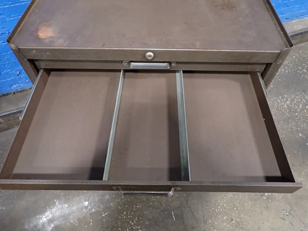 25"x18 1/2" Tool Cabinet