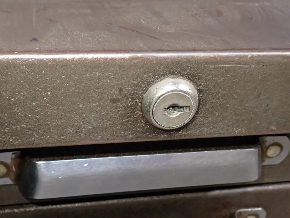 25"x18 1/2" Tool Cabinet