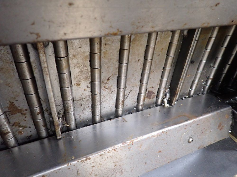 Yoshida Incline Chip Conveyor