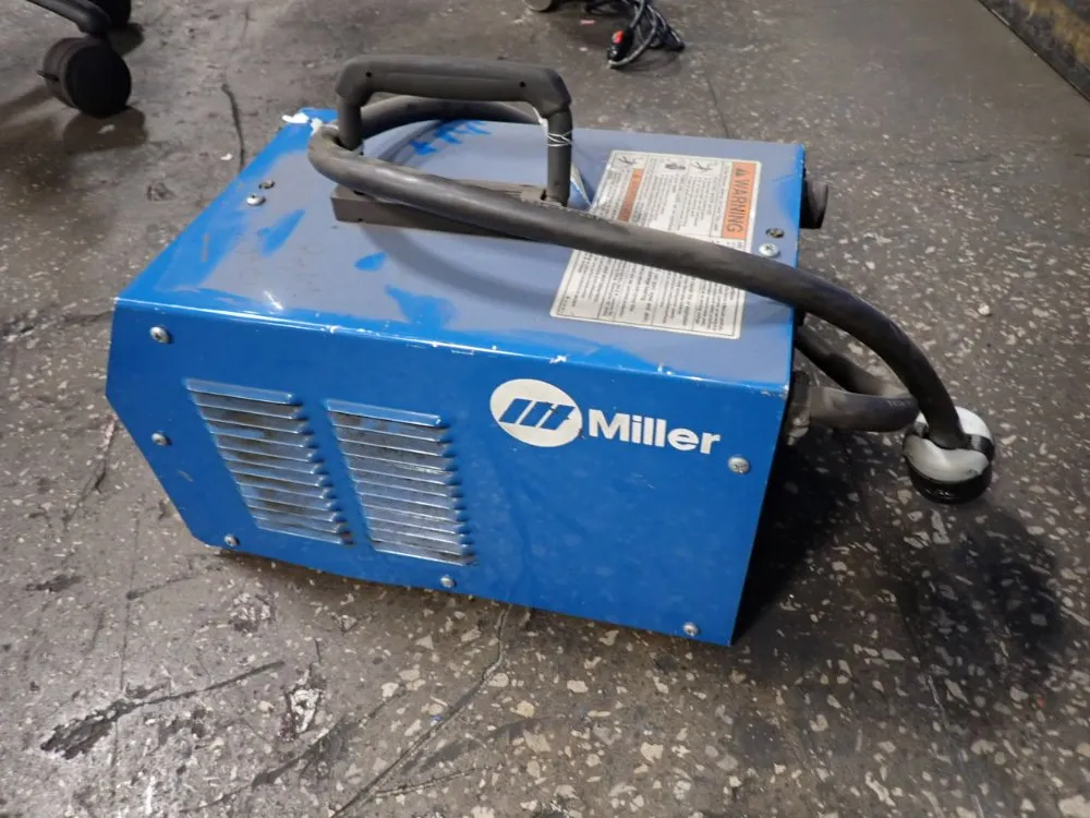 Miller 140 Ah Welder - Maxstar 175