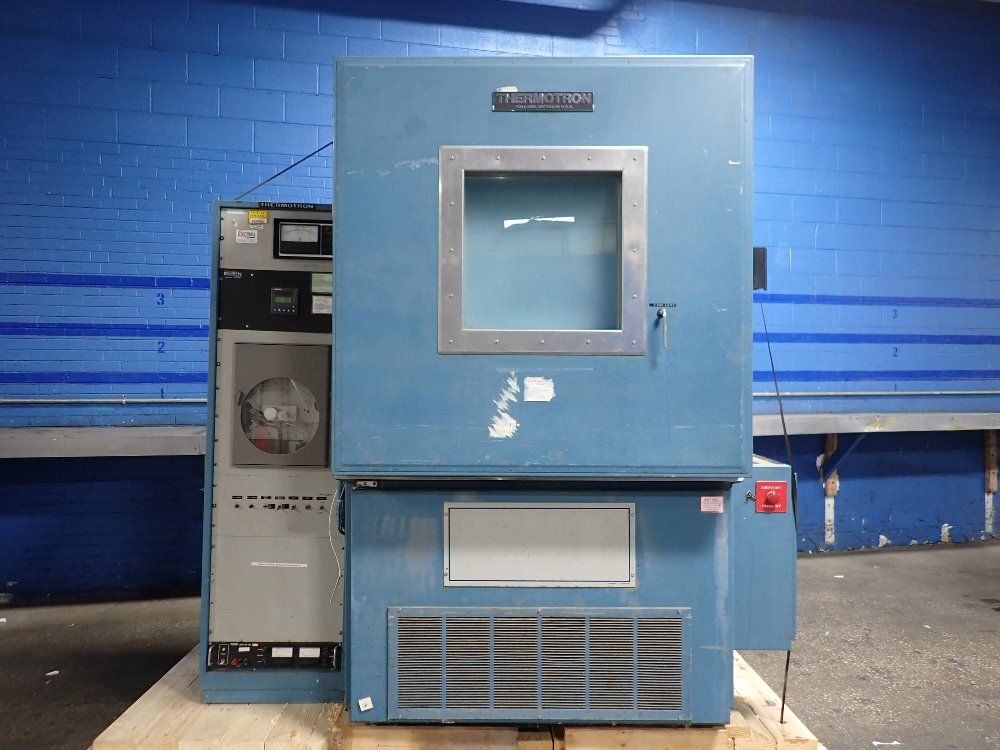 Thermotron 38" X 38" X 35" Environmental Chamber - Sm-32c Mini-max