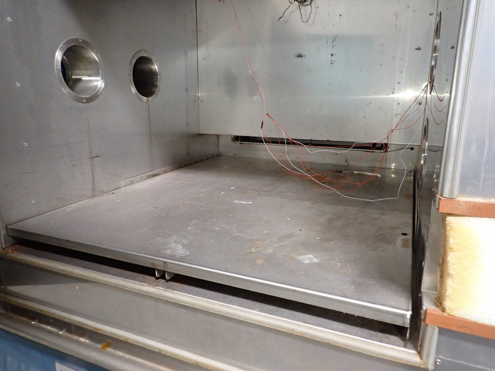 Thermotron 38" X 38" X 35" Environmental Chamber - Sm-32c Mini-max