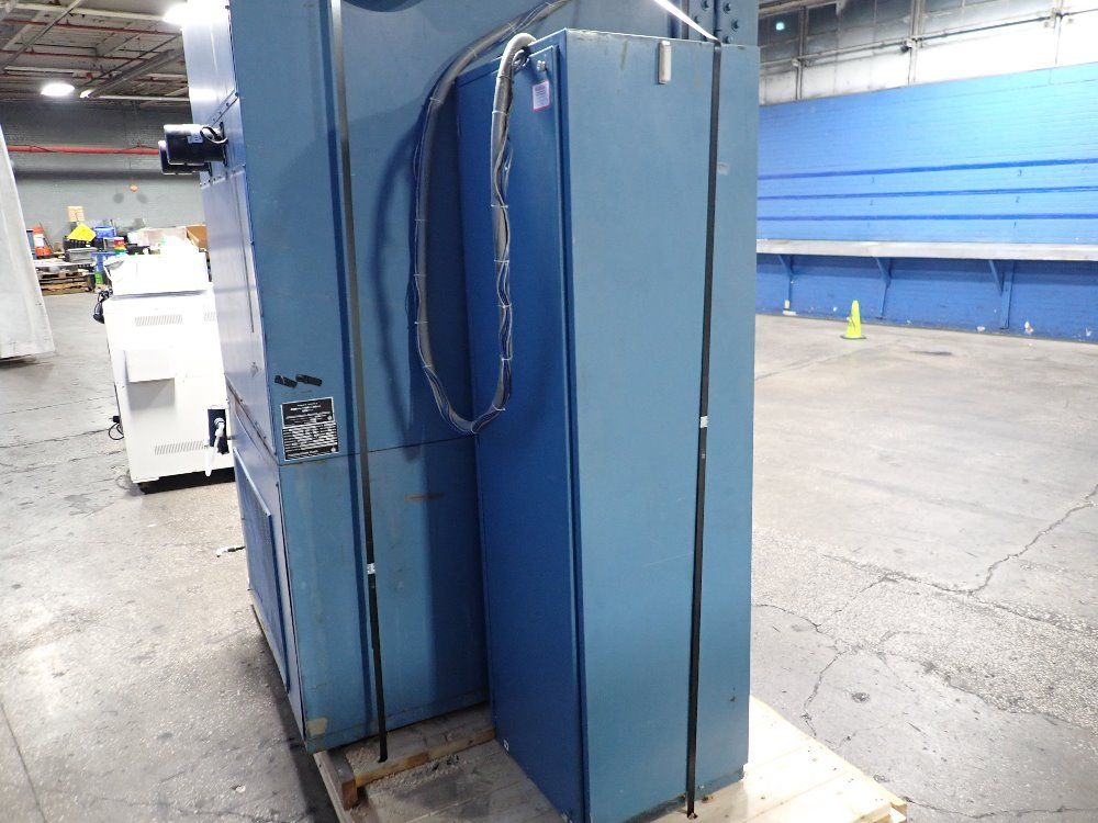 Thermotron 38" X 38" X 35" Environmental Chamber - Sm-32c Mini-max