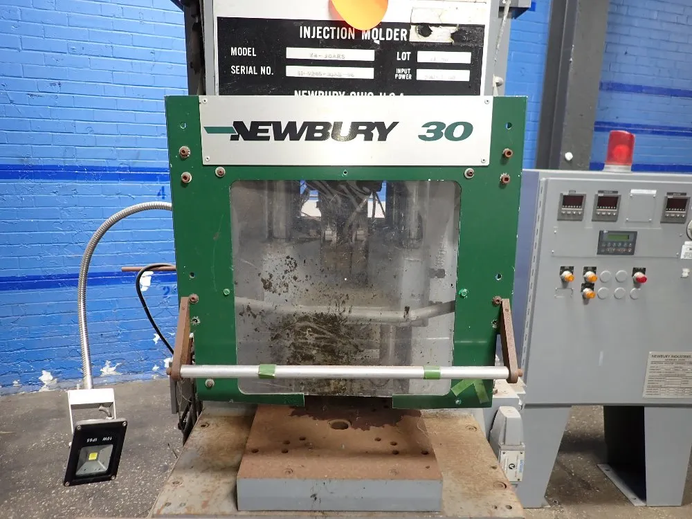 Newbury Vertical Injection Molder - V4-30ars