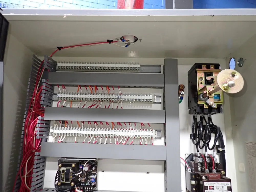 Newbury Vertical Injection Molder - V4-30ars