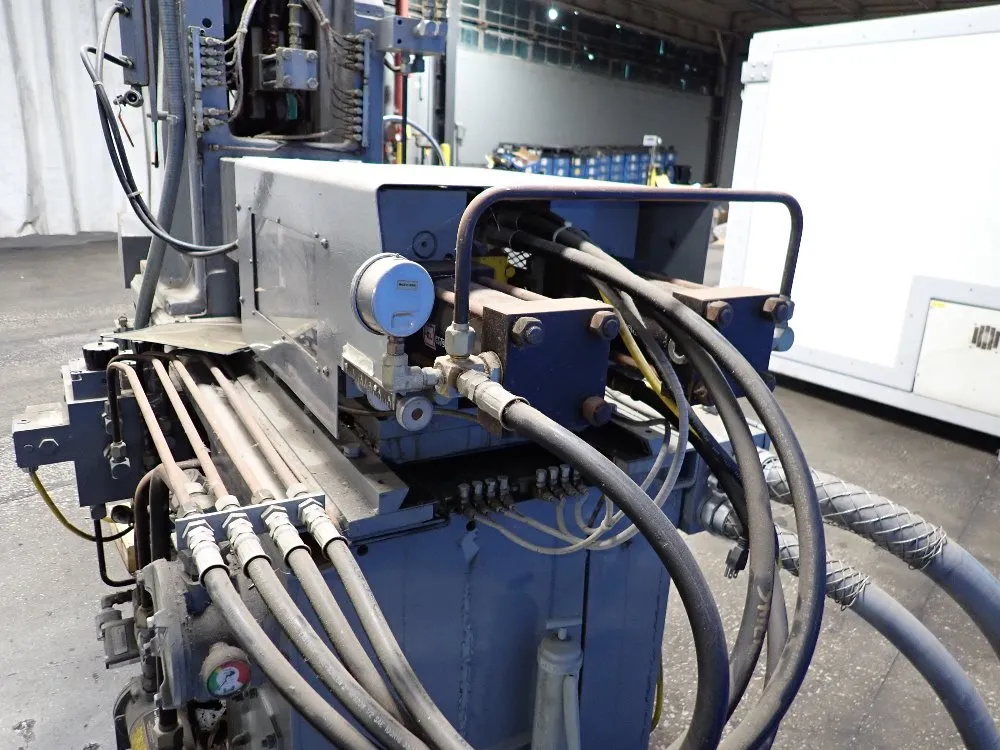 Newbury Vertical Injection Molder - V4-30ars