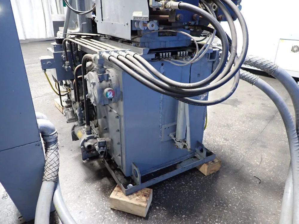 Newbury Vertical Injection Molder - V4-30ars