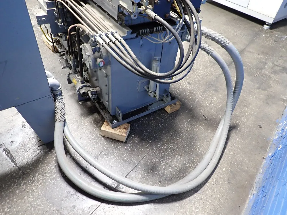 Newbury Vertical Injection Molder - V4-30ars