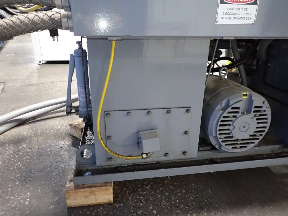 Newbury Vertical Injection Molder - V4-30ars