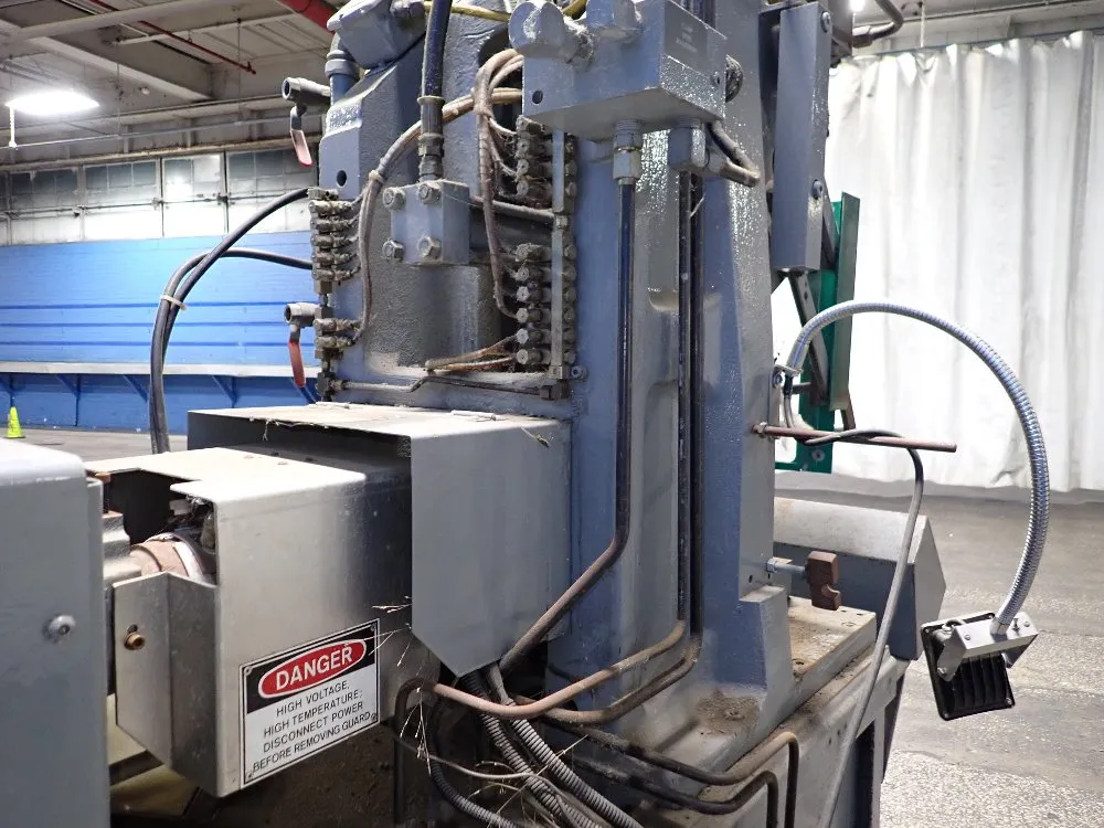 Newbury Vertical Injection Molder - V4-30ars