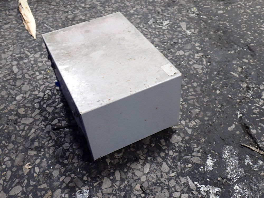 Engis Electronic Dispenser - Emc-2