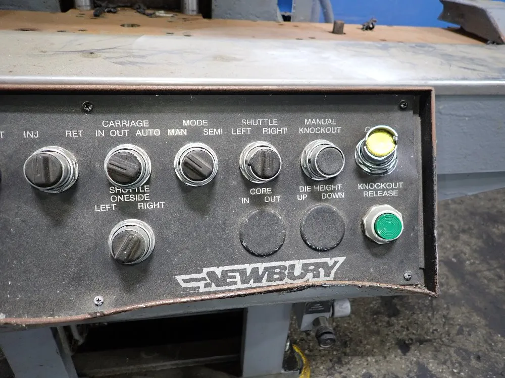 Newbury Vertical Injection Molder - V4 30ars