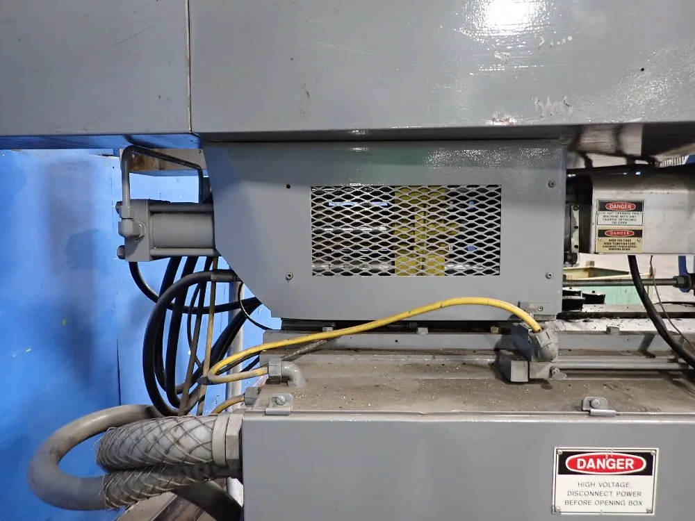 Newbury Vertical Injection Molder - V4 30ars