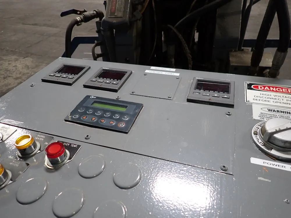 Newbury Vertical Injection Molder - V4 30ars