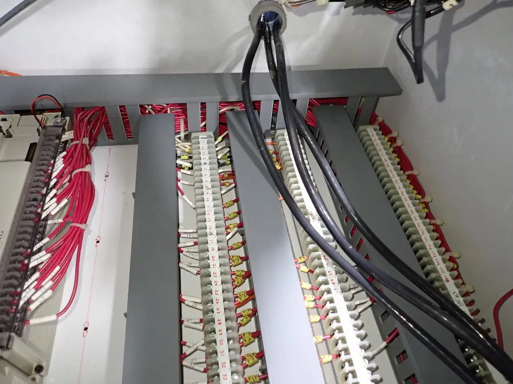 Newbury Vertical Injection Molder - V4 30ars