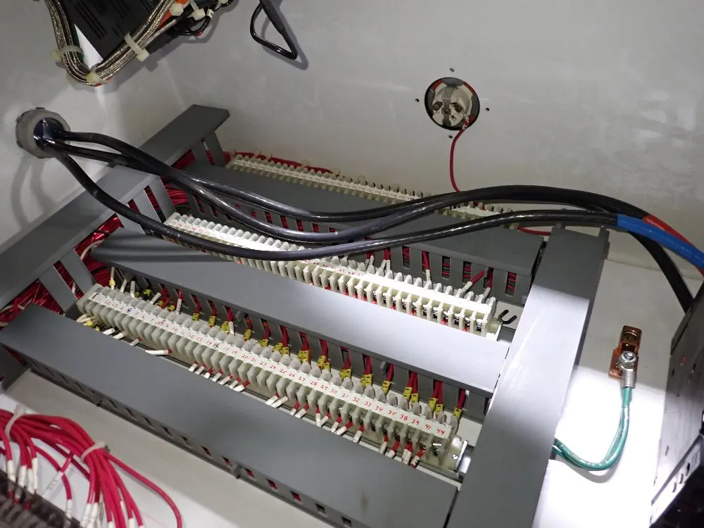 Newbury Vertical Injection Molder - V4 30ars