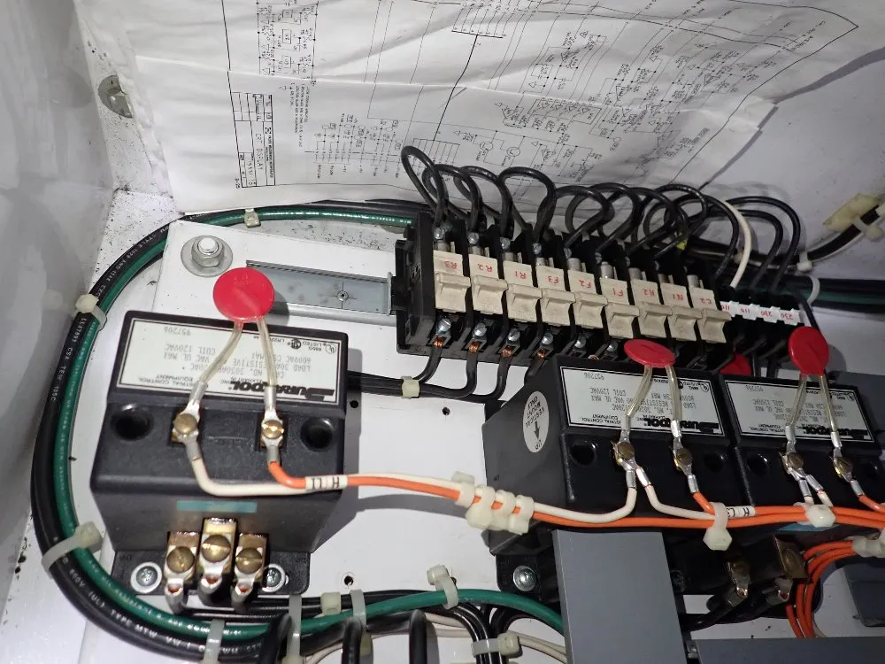 Newbury Vertical Injection Molder - V4 30ars