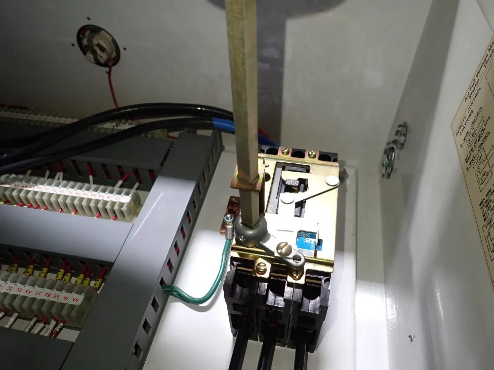 Newbury Vertical Injection Molder - V4 30ars