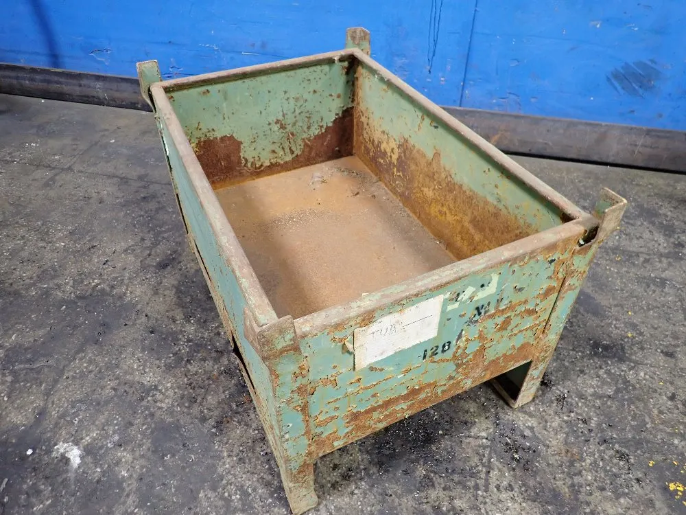 34" X 21" X 14" Stackable Metal Basket