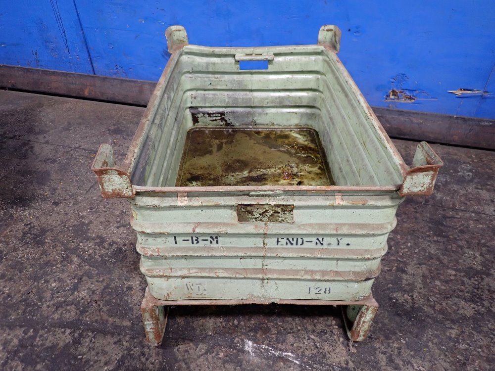 34" X 22" X 14" Stackable Metal Basket