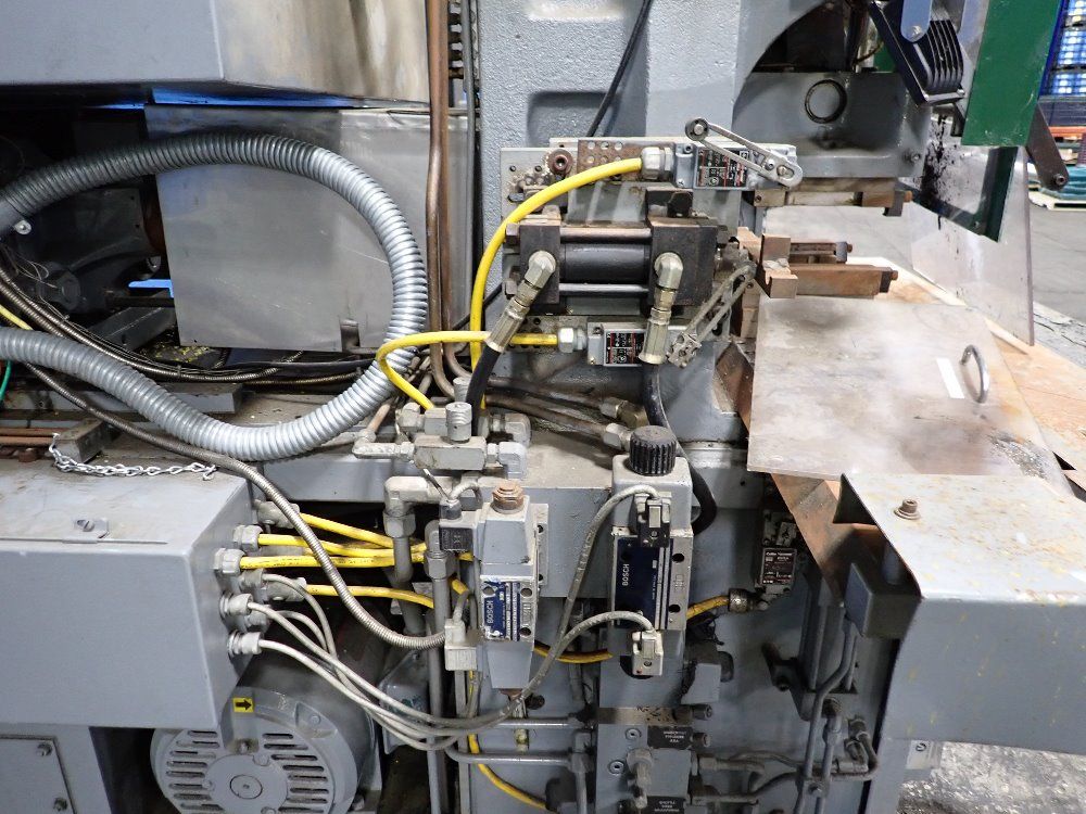 Newbury Vertical Injection Molder - V5-30ars