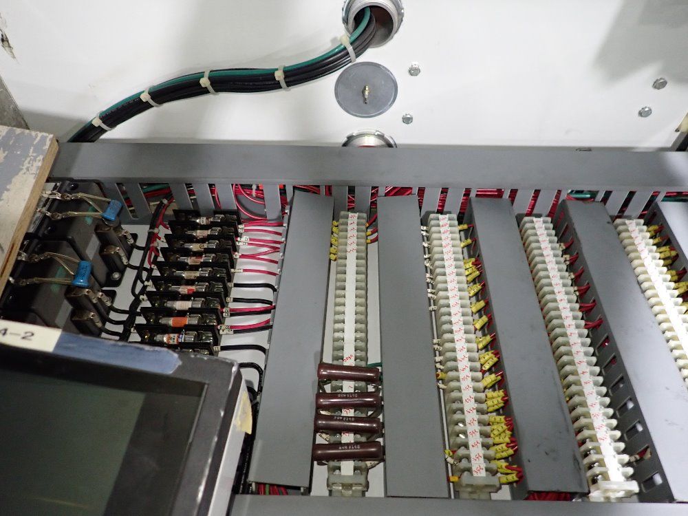 Newbury Vertical Injection Molder - V5-30ars