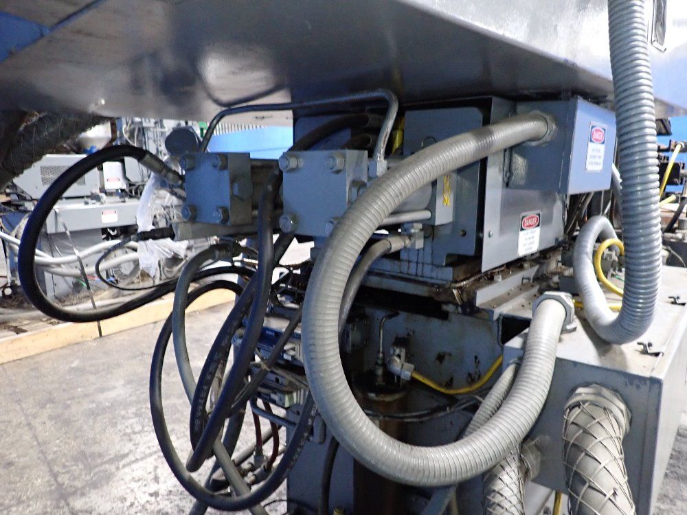 Newbury Vertical Injection Molder - V5-30ars