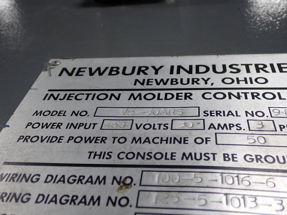 Newbury Vertical Injection Molder - V5-30ars