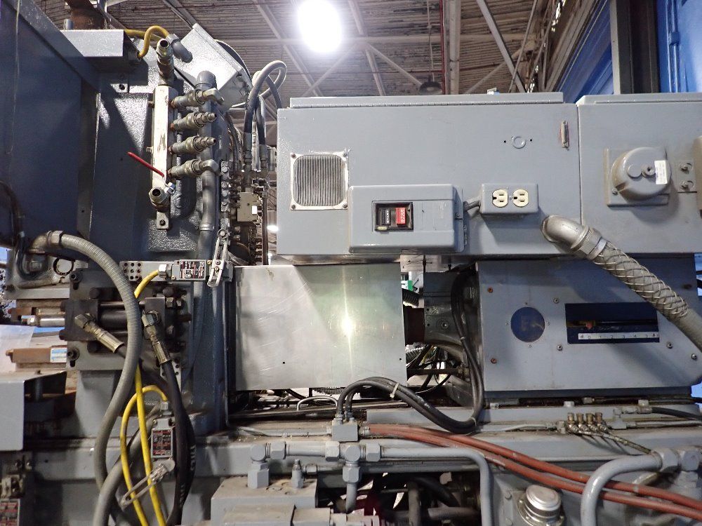 Newbury Vertical Injection Molder - V5-30ars