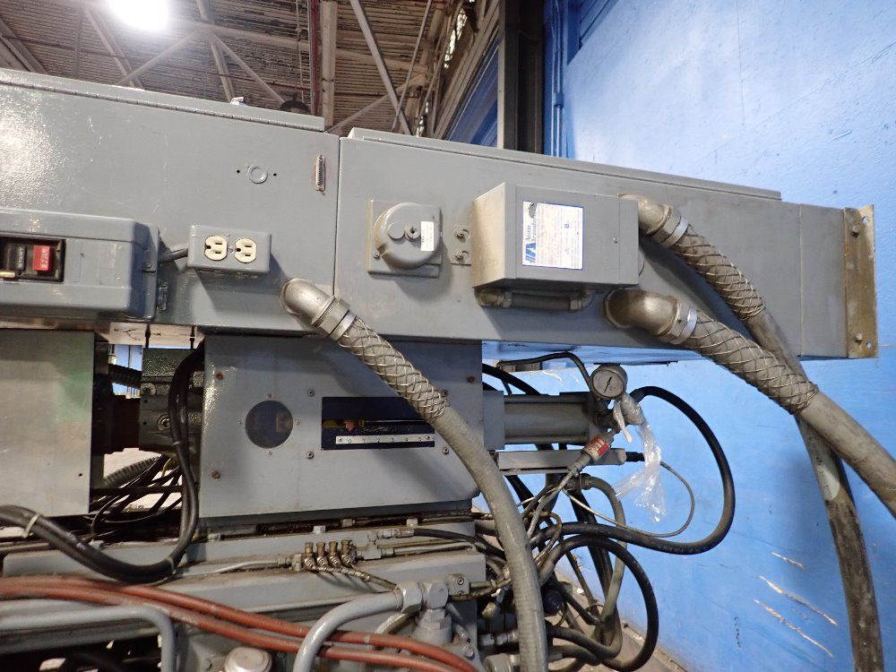 Newbury Vertical Injection Molder - V5-30ars