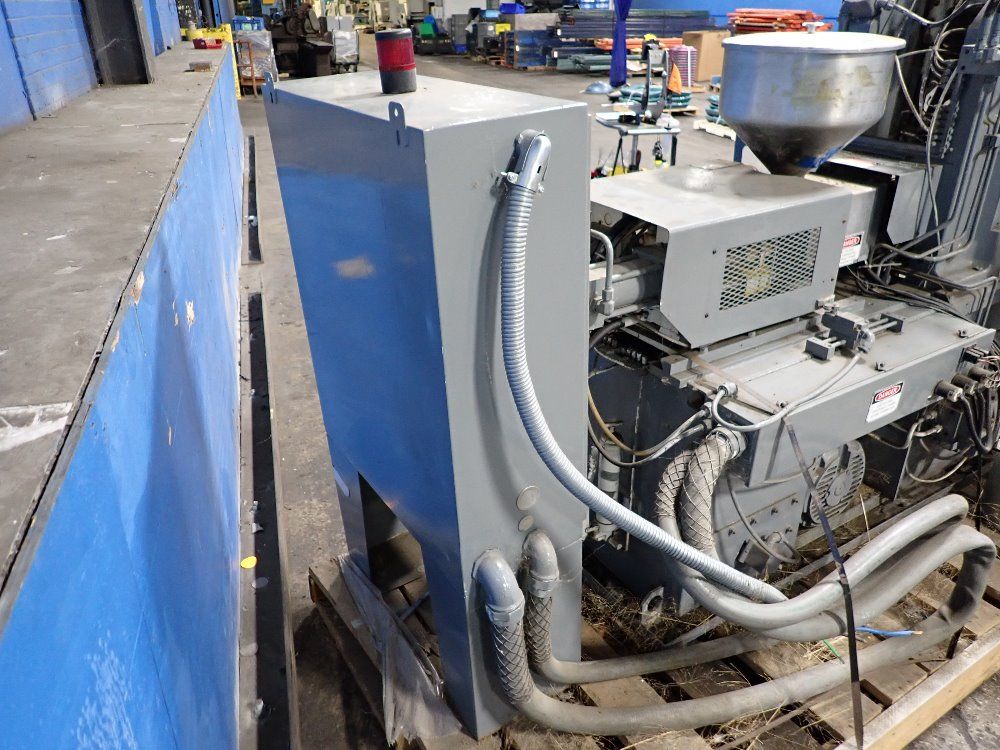 Newbury Vertical Injection Molder - V14 30ars