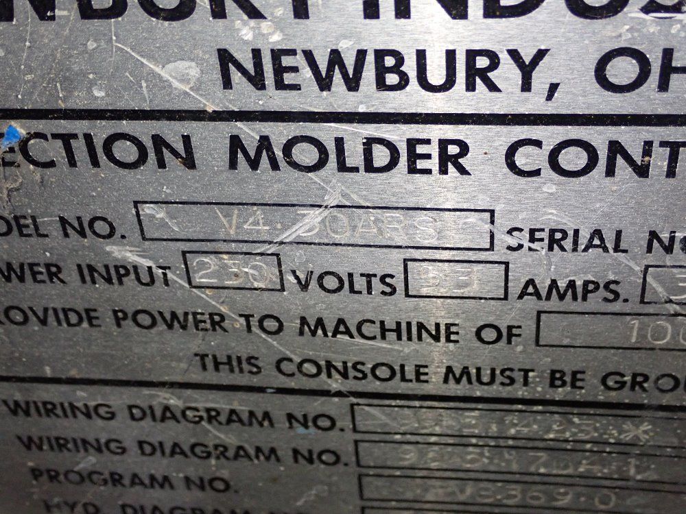 Newbury Vertical Injection Molder - V14 30ars