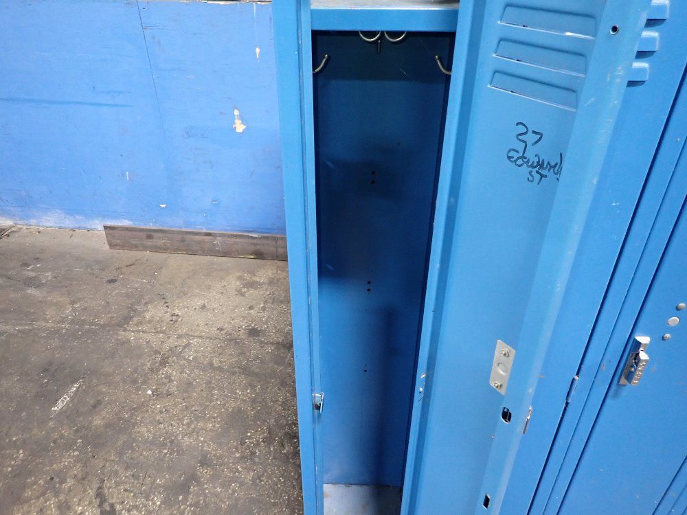 12 Lockers/10 1/2" X 9" X 58" Locker Units