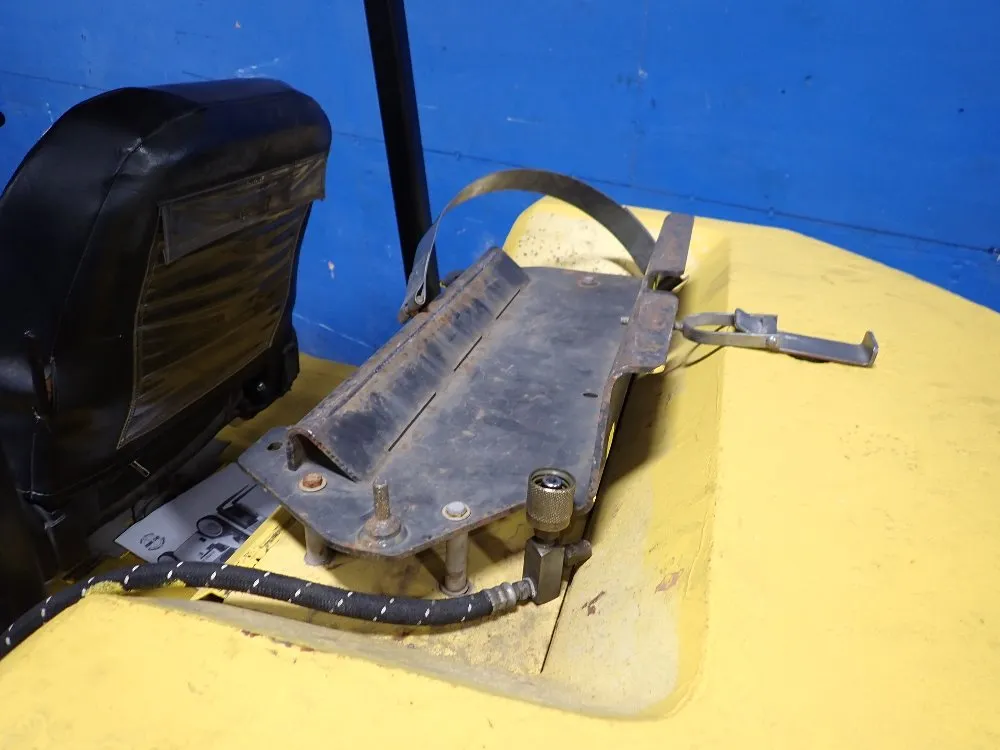 Hyster 12000 Lbs Propane Forklift - S155xl2