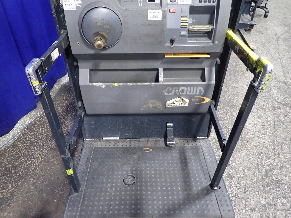 Crown 2900 Lbs Standup Forklift - 3400 Series