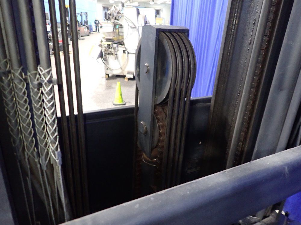 Crown 2900 Lbs Standup Forklift - 3400 Series